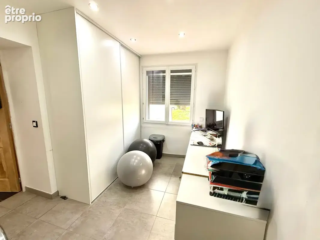 Belle maison de plain-pied de 105m2, garage double, boulodrome et piscine hors-sol - photo 19