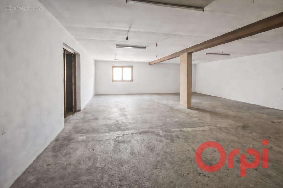 Maison à MORNAY-SUR-ALLIER