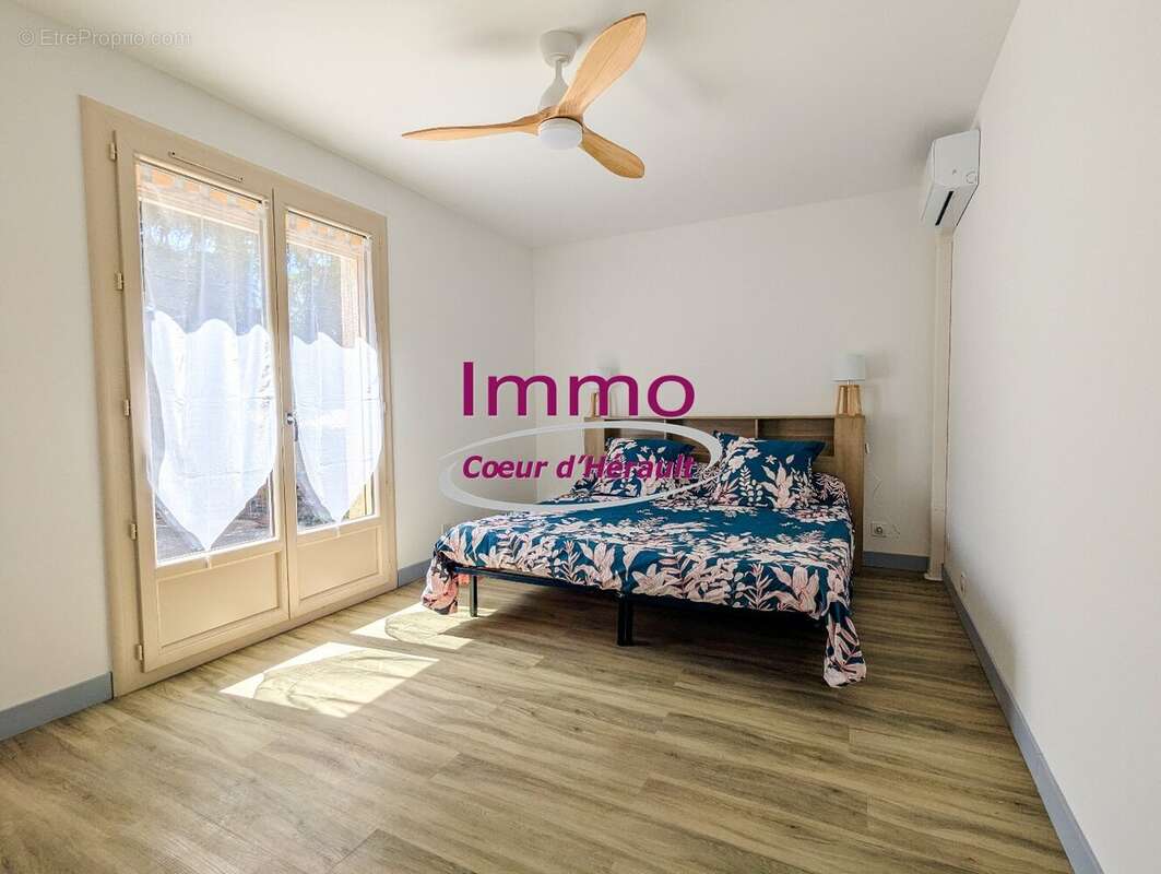 Grande villa avec piscine et dépendance - photo 9