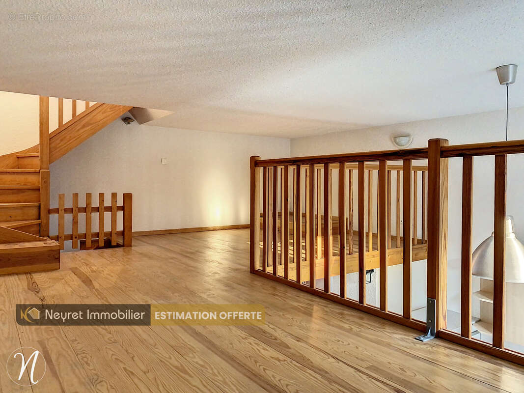 Appartement à SAINT-ETIENNE