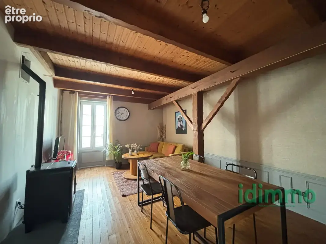 Maison ancienne en pierre en bon etat general de 90 m2 sur un terrain clos de 148 m2. 5 mn de la gare et du v - photo 3
