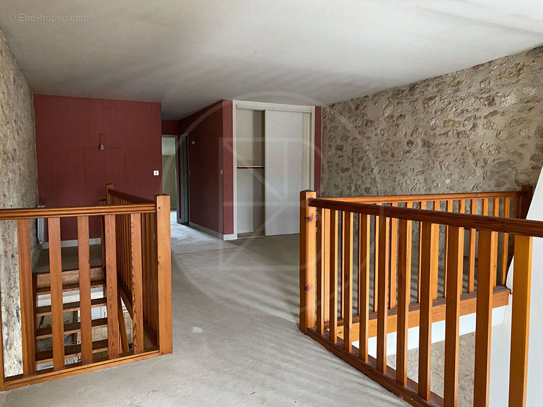 Maison à GENSAC