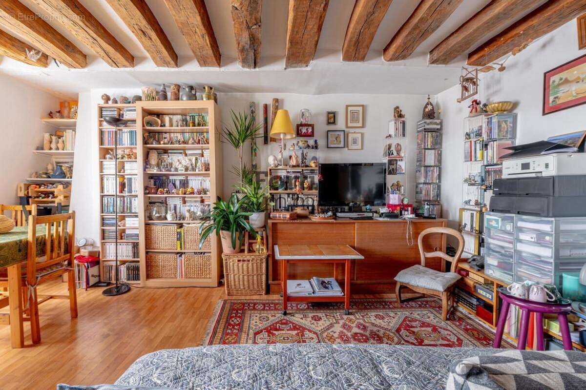 Appartement à PARIS-2E