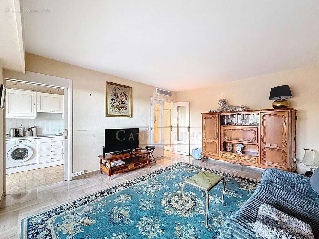 Appartement à MANDELIEU-LA-NAPOULE