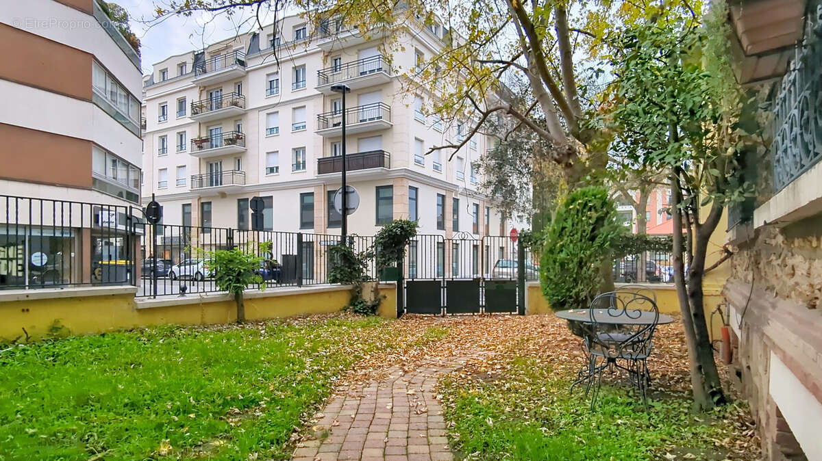 Maison à SARTROUVILLE