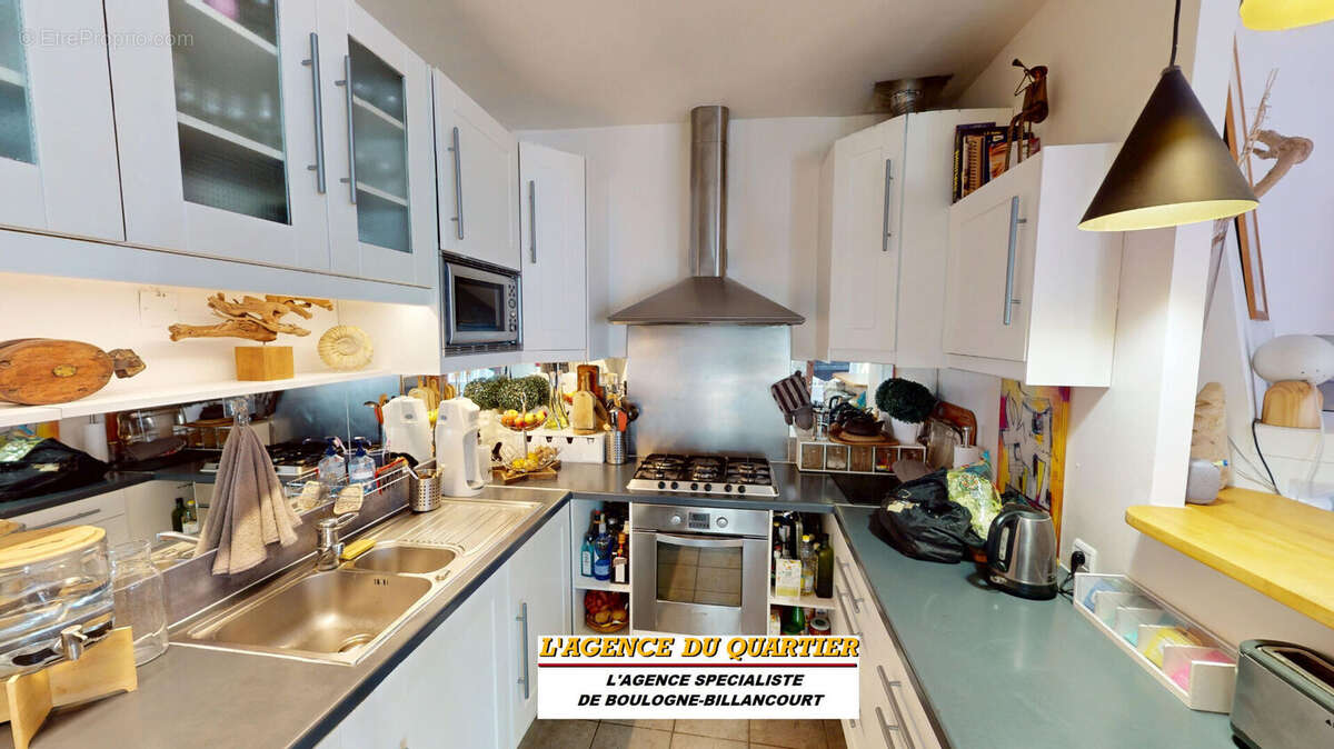 Maison avec vraie personnalité et patio intérieur, rue Diaz. - photo 4