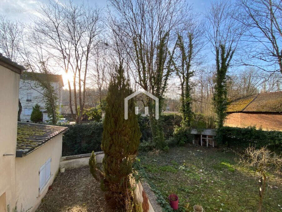 Appartement à CHAUMONT-EN-VEXIN