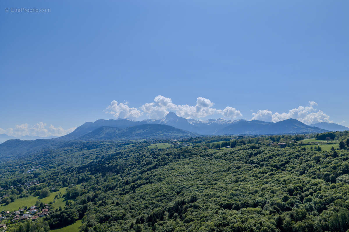 Appartement à EVIAN-LES-BAINS