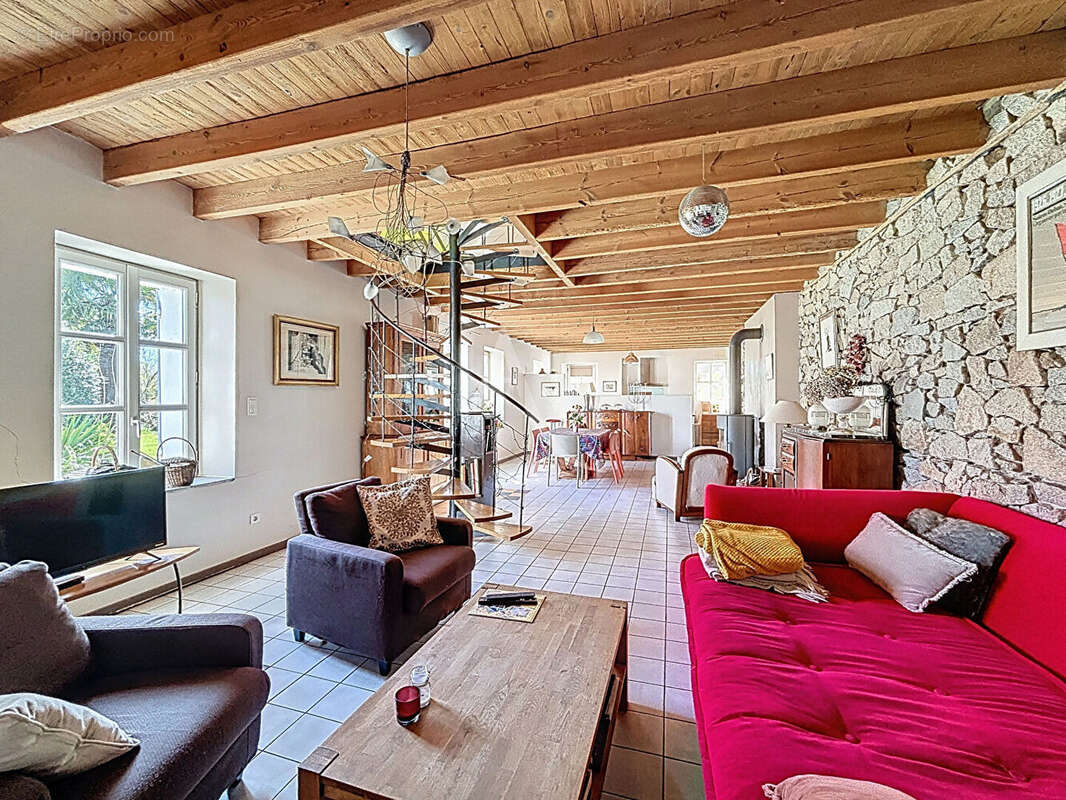 Maison à SAINT-AUGUSTIN-DES-BOIS