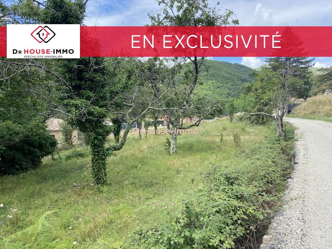Terrain à THUEYTS