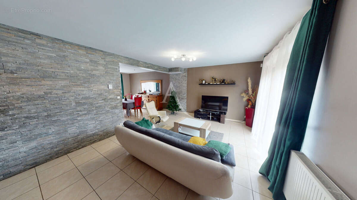 Maison à LE CHATELET-EN-BRIE