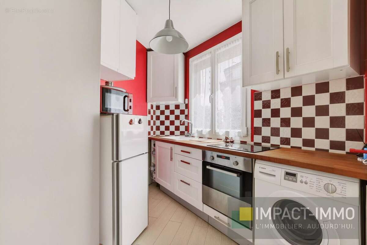 Appartement à COURBEVOIE