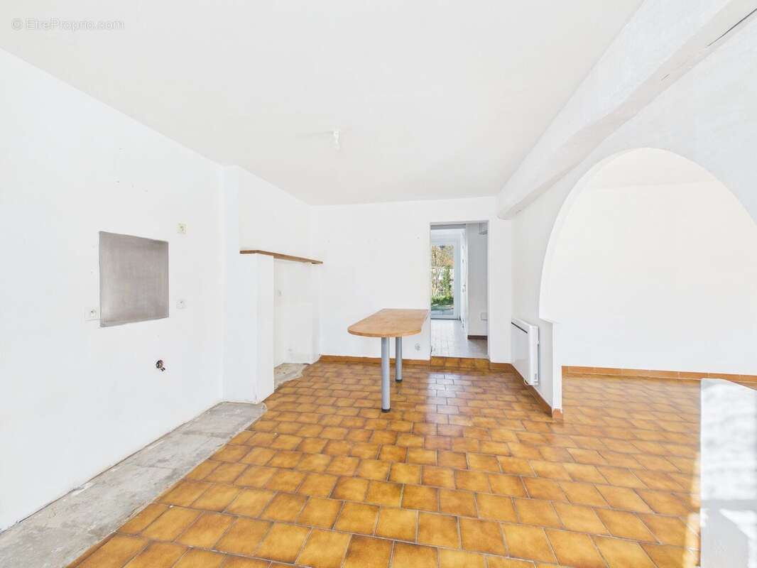 Maison à PARS-LES-ROMILLY