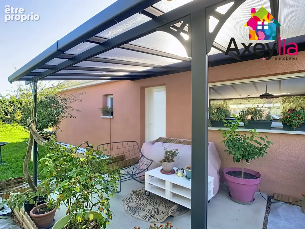 A vendre- pouilly-sous-charlieu- maison de plain-pied de 2024 avec piscine - photo 13