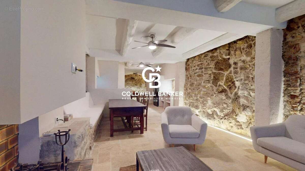 Appartement à GRIMAUD