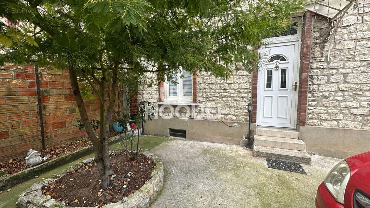 Maison à MANTES-LA-JOLIE