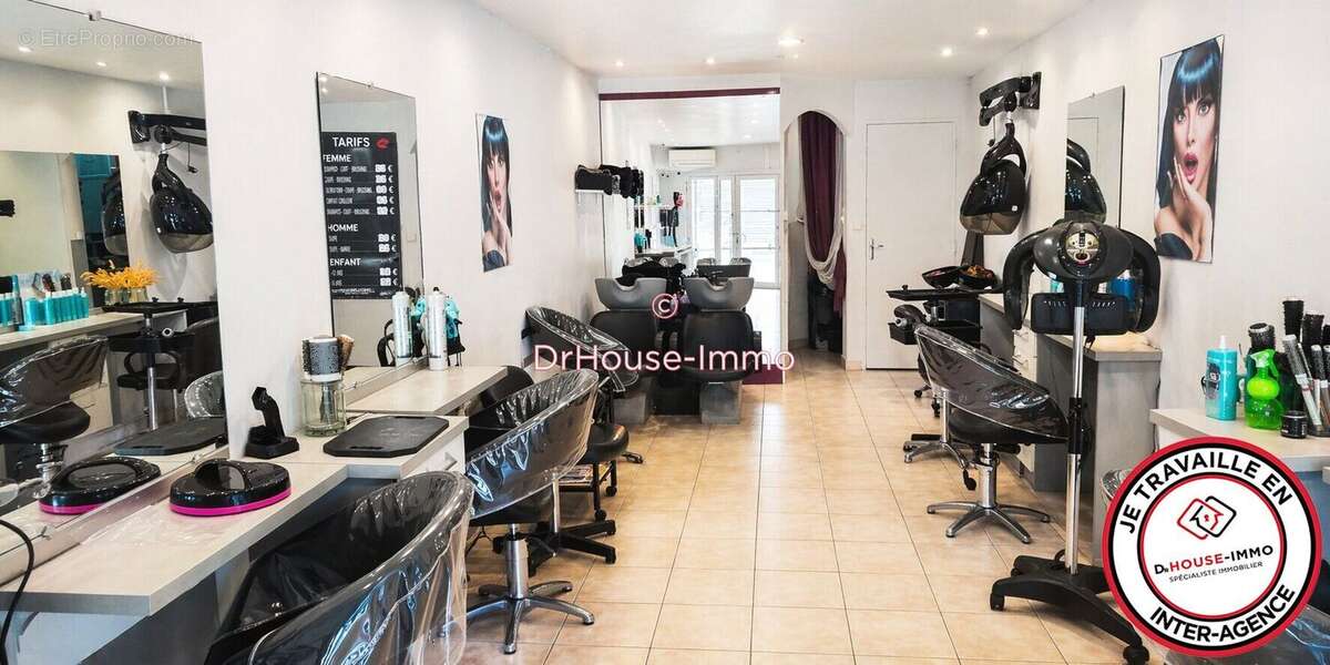 Commerce 34 m² à Agde  - photo 2