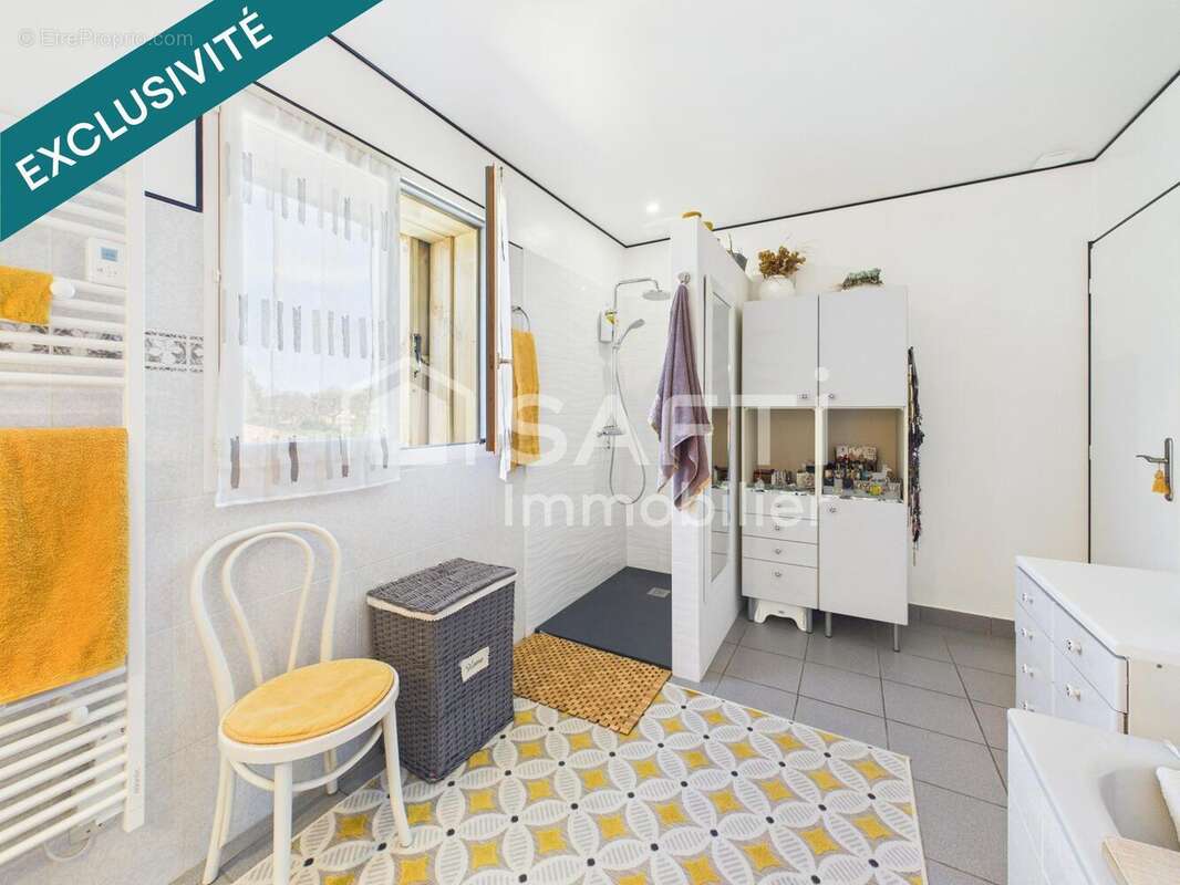Maison 190 m² à Saint-Aubin-De-Medoc  - photo 9