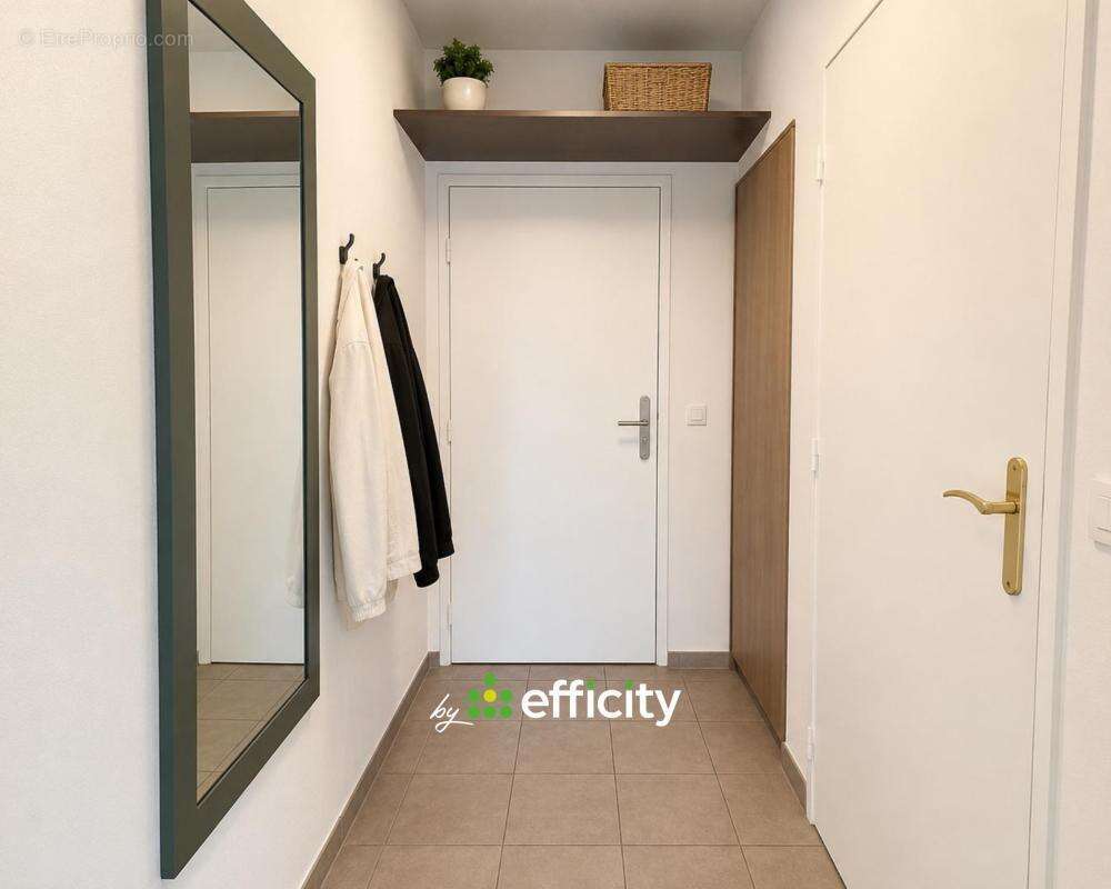 Appartement à SAINT-CYR-L'ECOLE