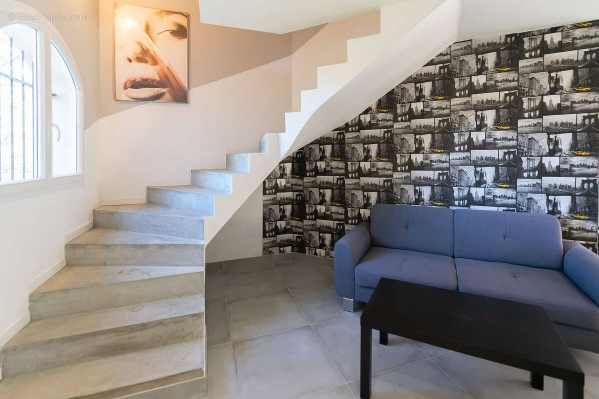Maison familiale avec studio indépendant, piscine et grand terrain - photo 16