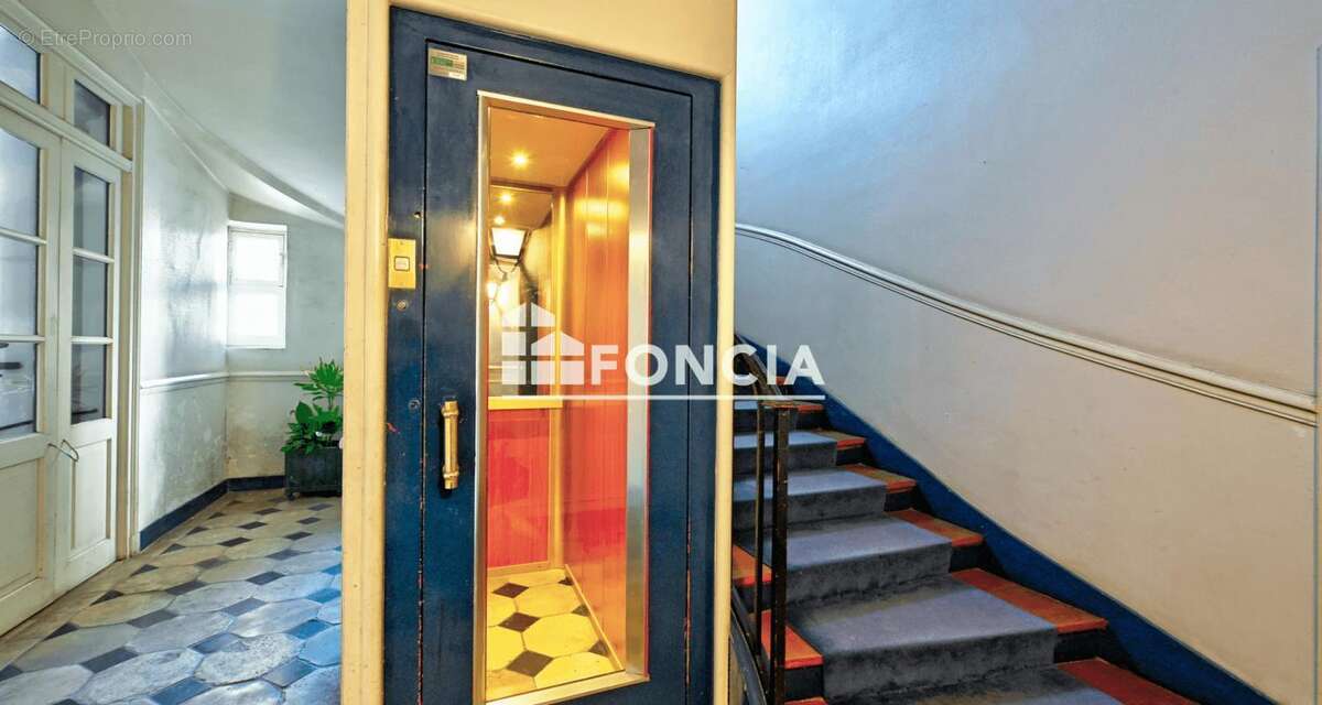 Appartement à VERSAILLES