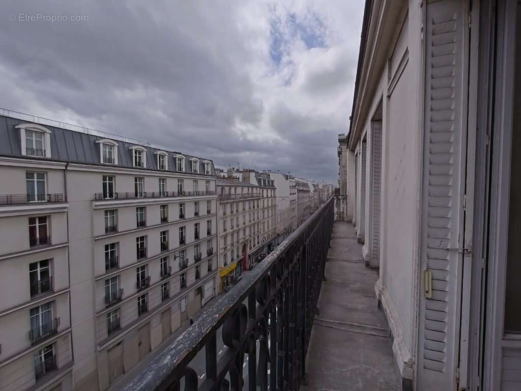 Appartement à PARIS-10E