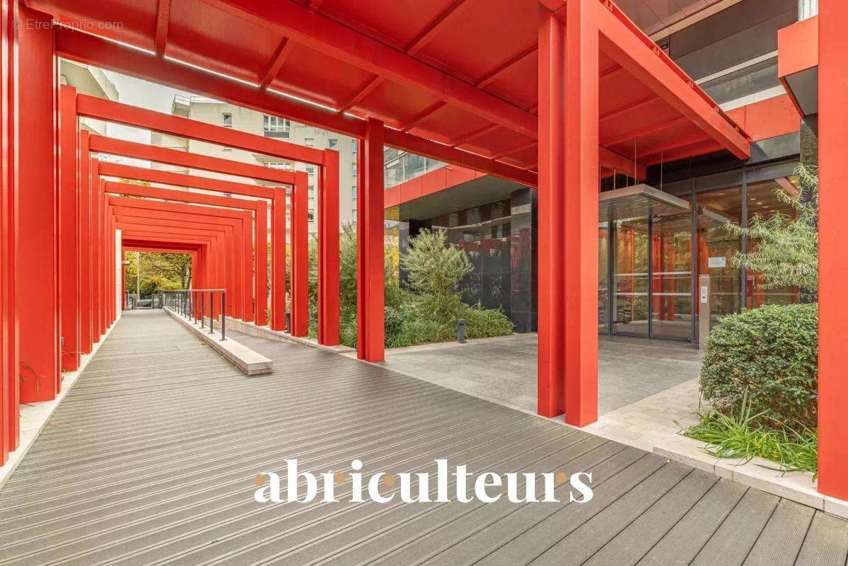 Appartement à ISSY-LES-MOULINEAUX