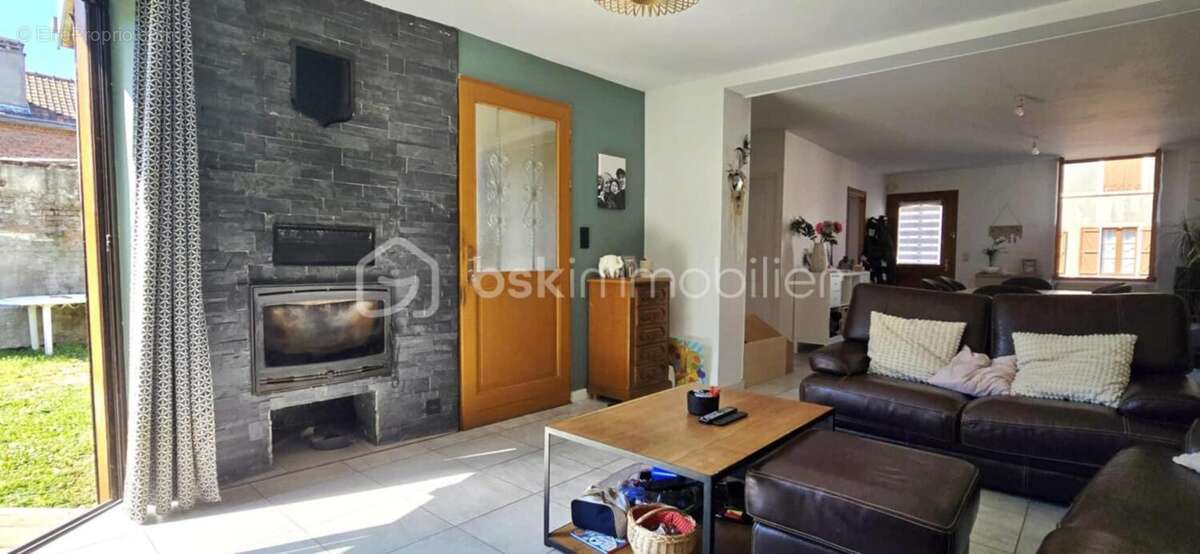 A vendre, Ailly-sur-Noye, belle maison composée de 3 grandes chambres, porche d'entrée et jardin - photo 12