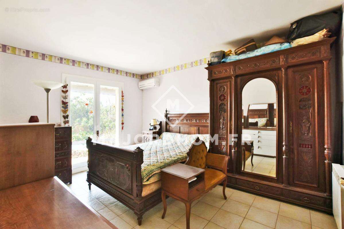 Vend Maison 157m2 terrain de 2193 m2 sans vis à vis  13015 - photo 12