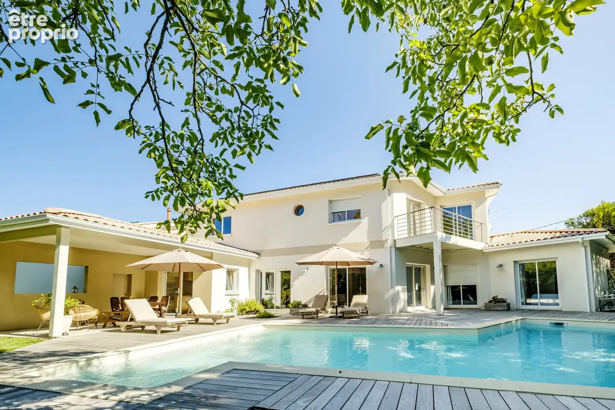 Photo Maison à Bruges au prix de 1 400 000€