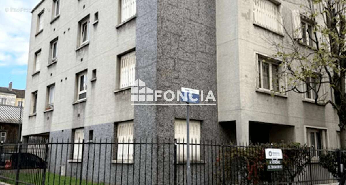 Appartement à SAINT-DENIS