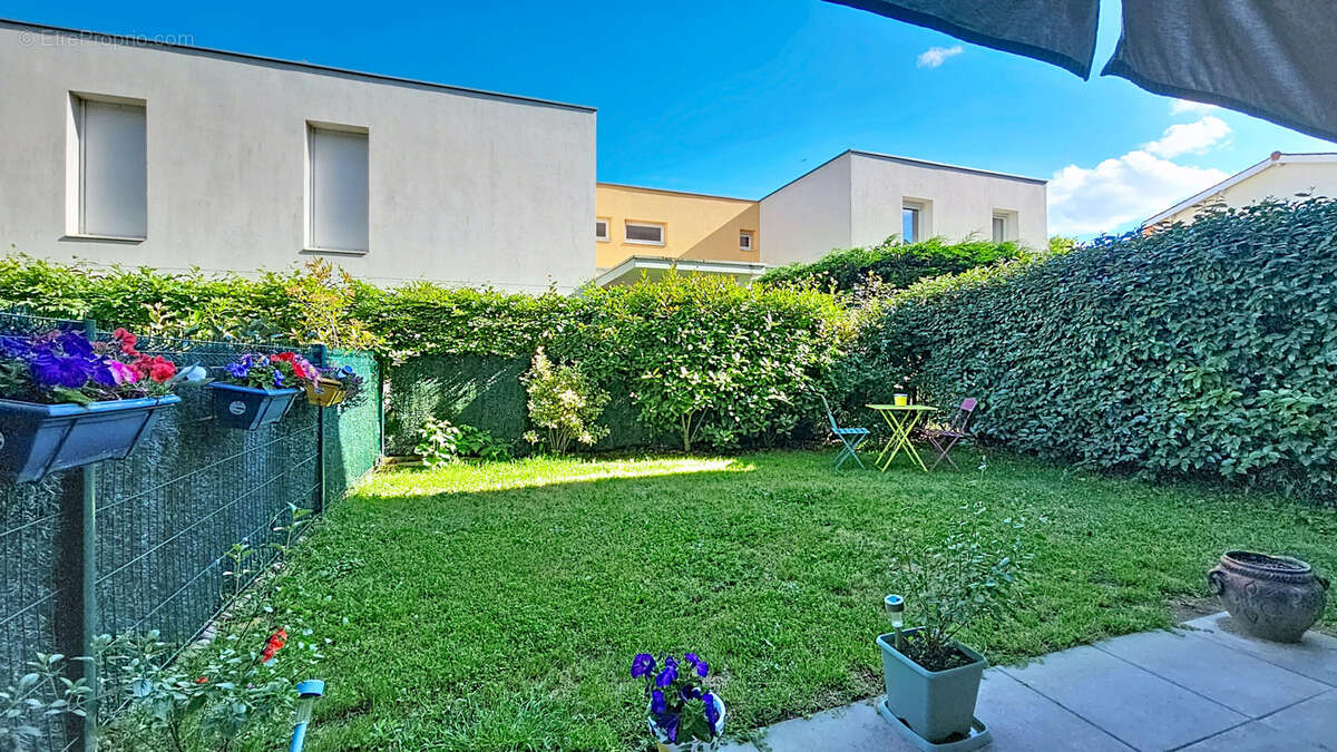 Appartement à RILLIEUX-LA-PAPE