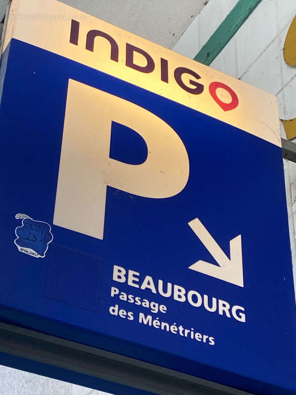 Parking à PARIS-3E