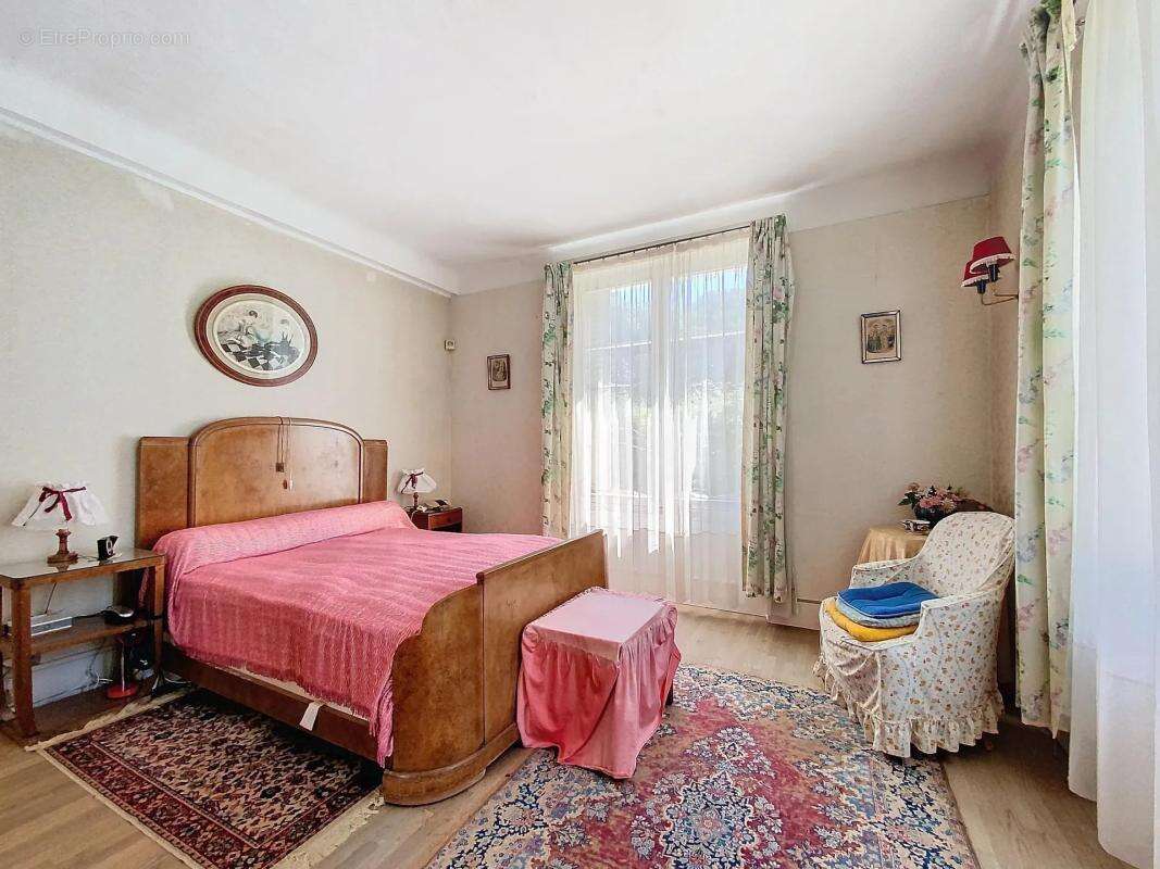 Maison à SAINT-PIERRE-LES-NEMOURS