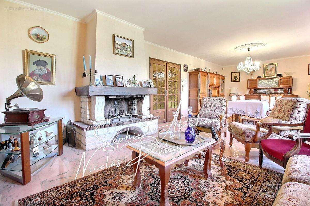 Maison à ANGERVILLE