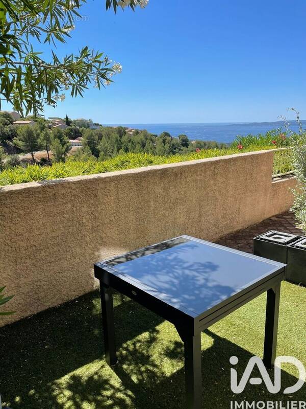Photo 1 - Appartement à ROQUEBRUNE-SUR-ARGENS