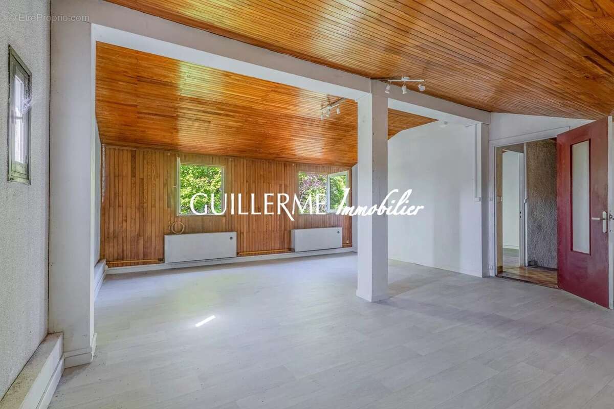 Maison à DARDILLY