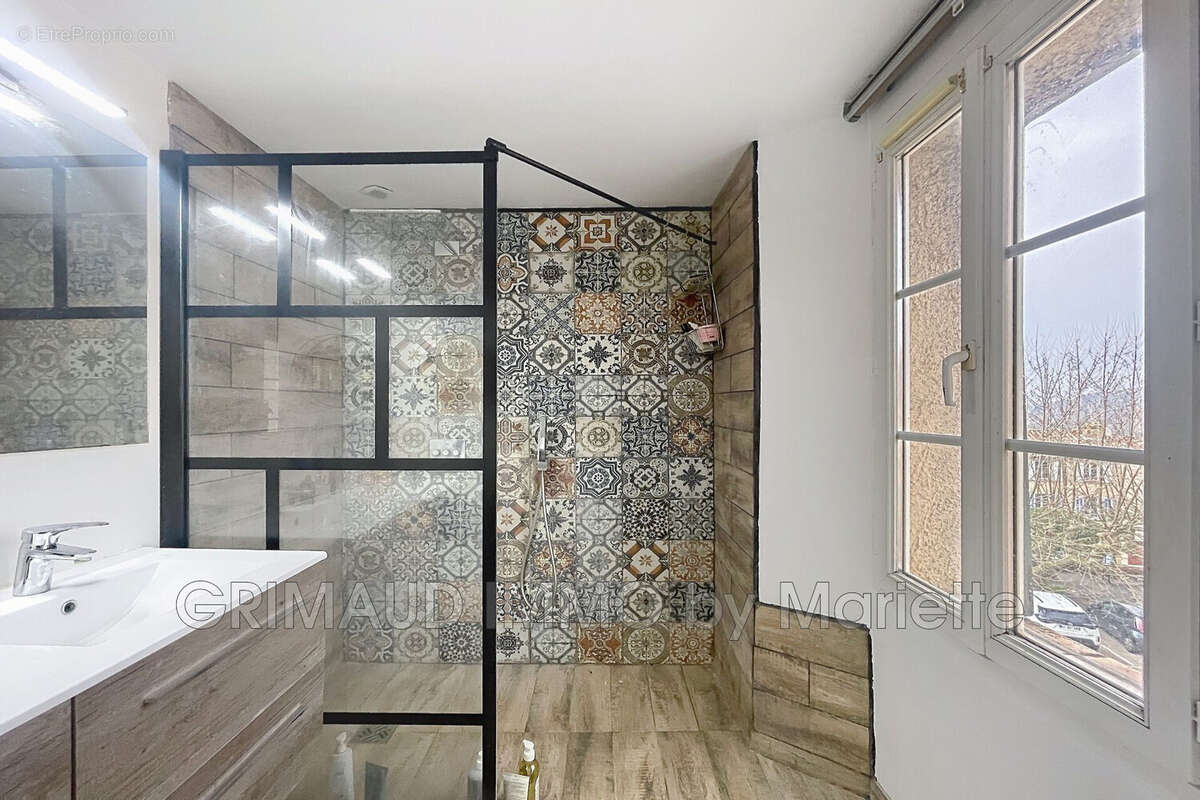 Maison à LA GARDE-FREINET