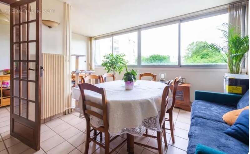 Appartement à vendre 5 pièces FRANCONVILLE (95) - photo 3