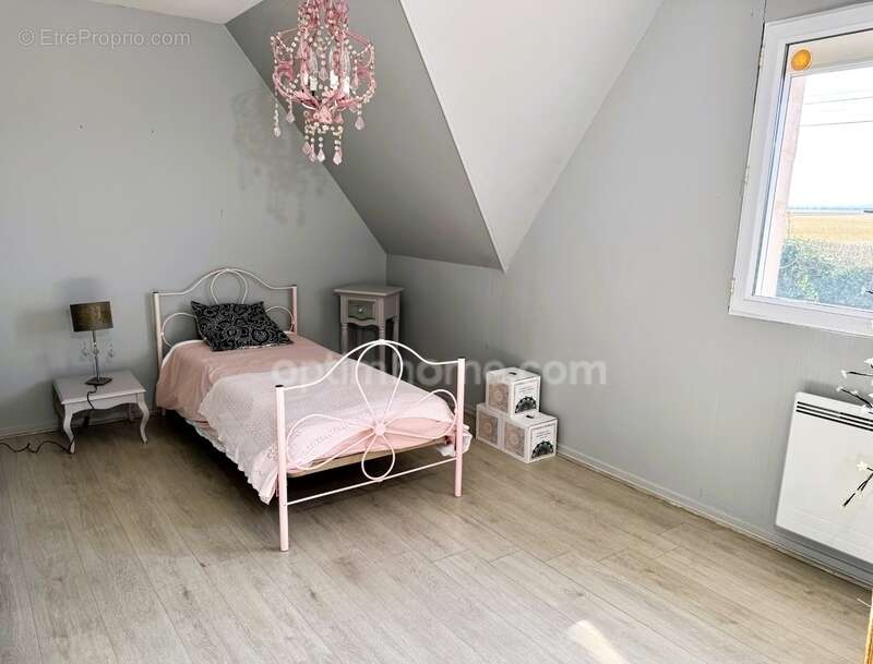 Maison à COURBEPINE