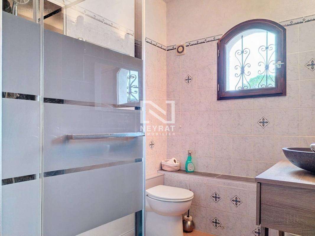 URGENT - A FAYENCE Villa sur terrain d'1 ha environ - Piscine - photo 13
