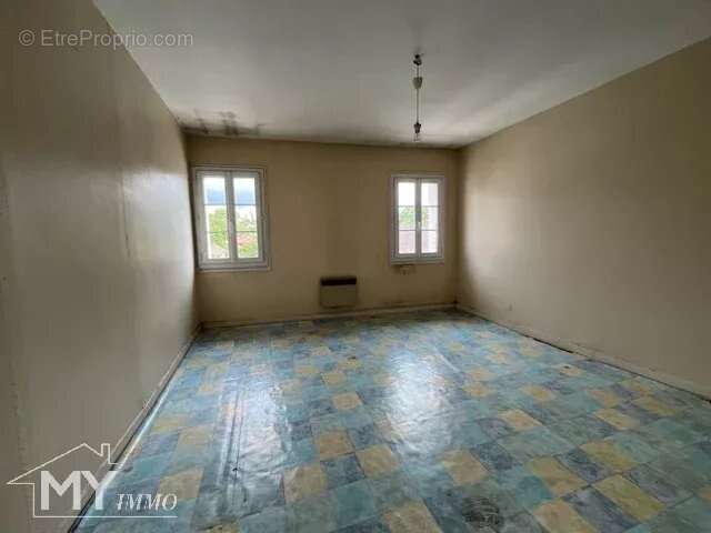 Lamothe Montravel : Maison de ville avec jardin. - photo 8