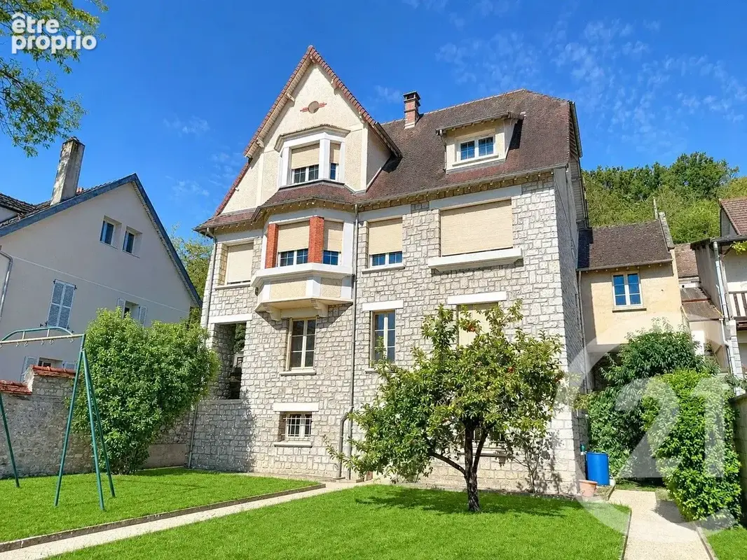 Maison à MONTEREAU-FAULT-YONNE