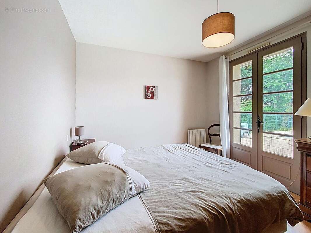 Maison à CASTERA-VERDUZAN