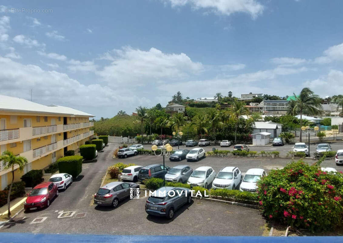 À VENDRE   Studio avec petite vue mer   Résidence sécurisée au Moule - photo 10