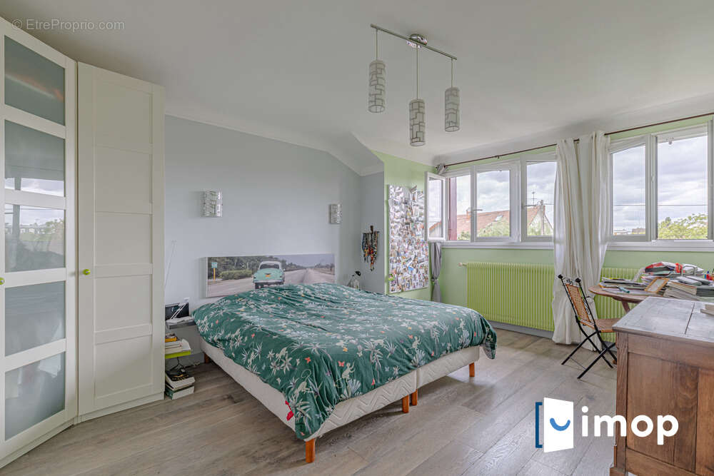 Maison à PONTAULT-COMBAULT