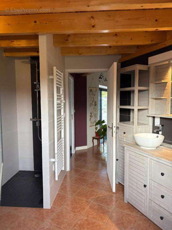 Maison à SAINT-LAMBERT-DU-LATTAY
