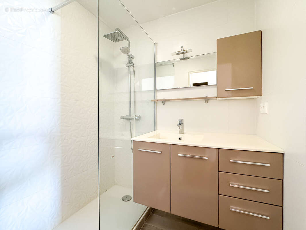 Appartement à VAUX-SUR-MER