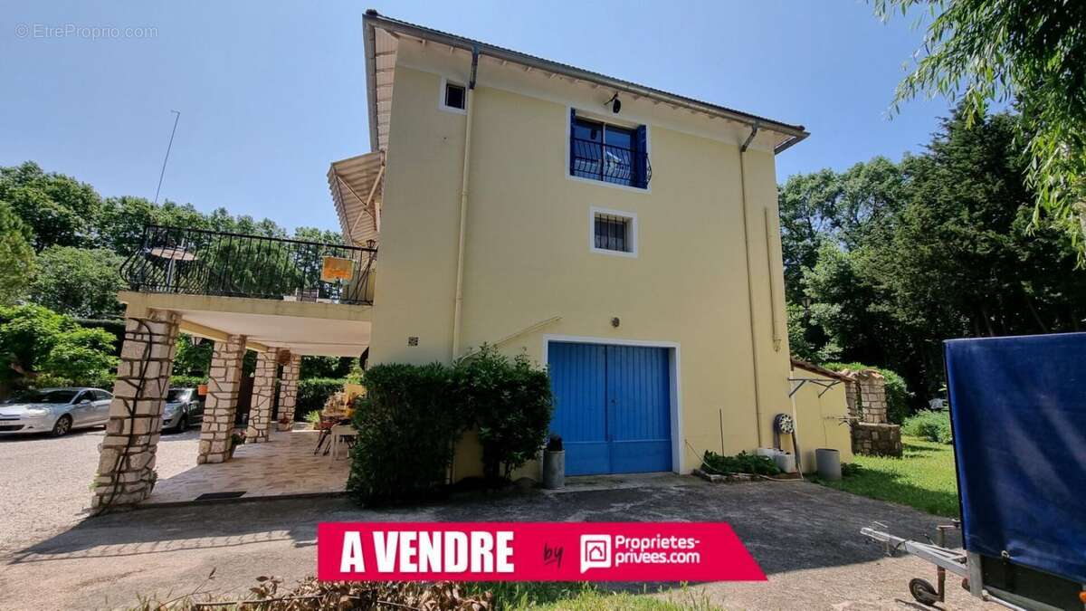 Maison à BESSE-SUR-ISSOLE