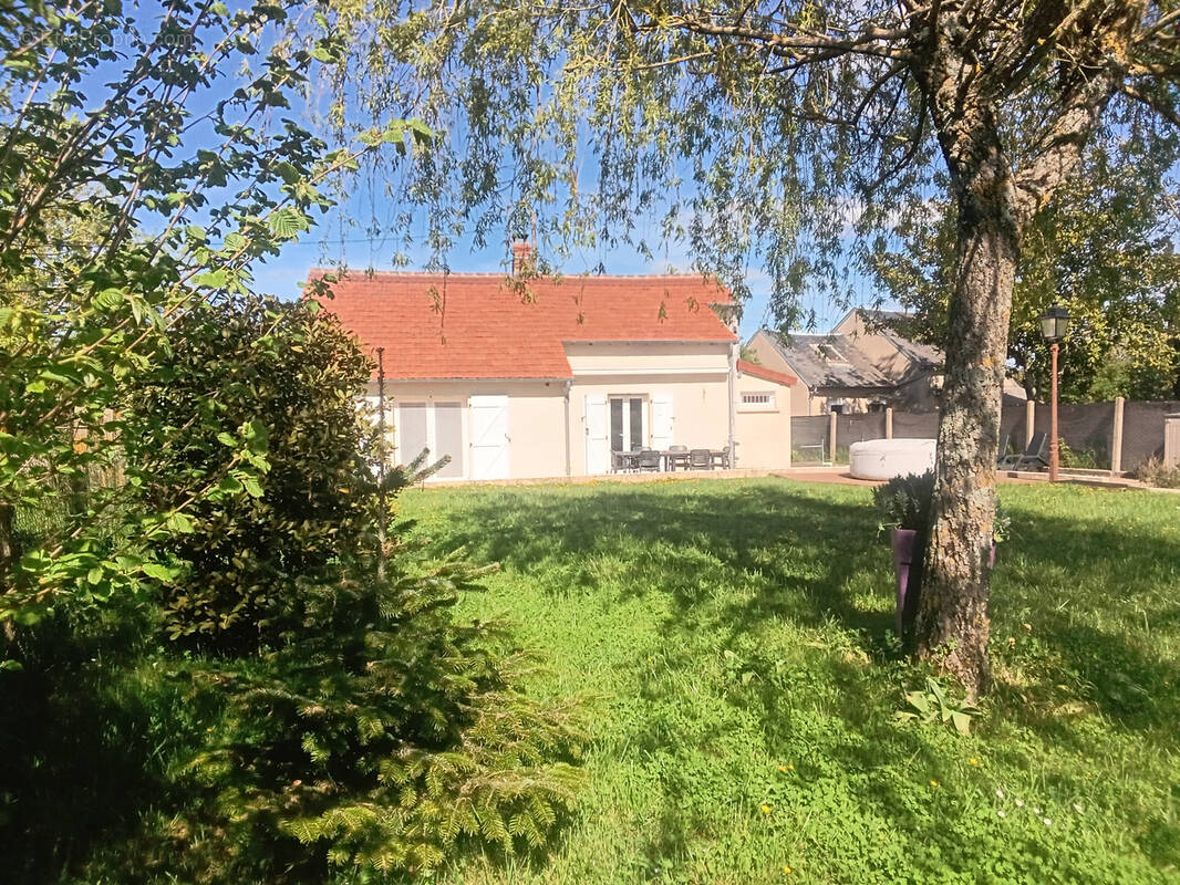 Maison à CORNUSSE